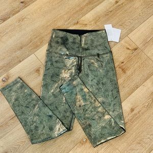 BEYOND YOGA - leggings size small